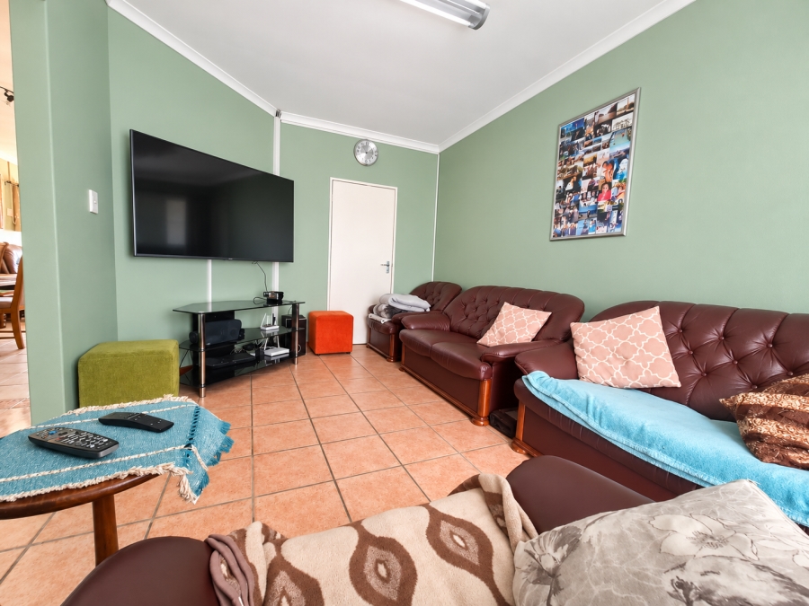 4 Bedroom Property for Sale in Hopefield Western Cape